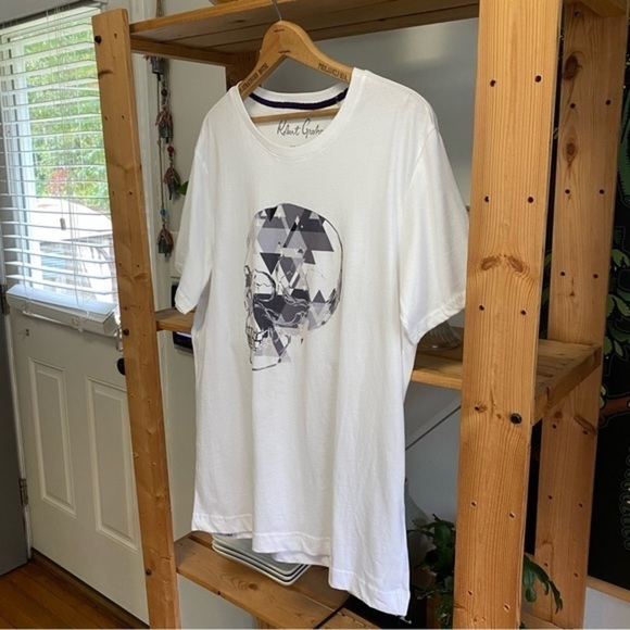 Robert Graham White Purple Gray Skull Leon Graphic Tee T-shirt - Picture 4 of 13